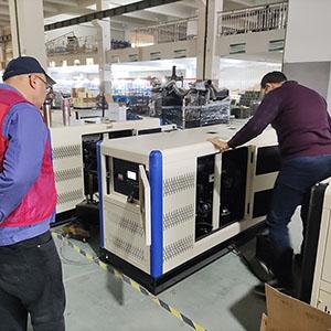 Customer visit factory and check products.